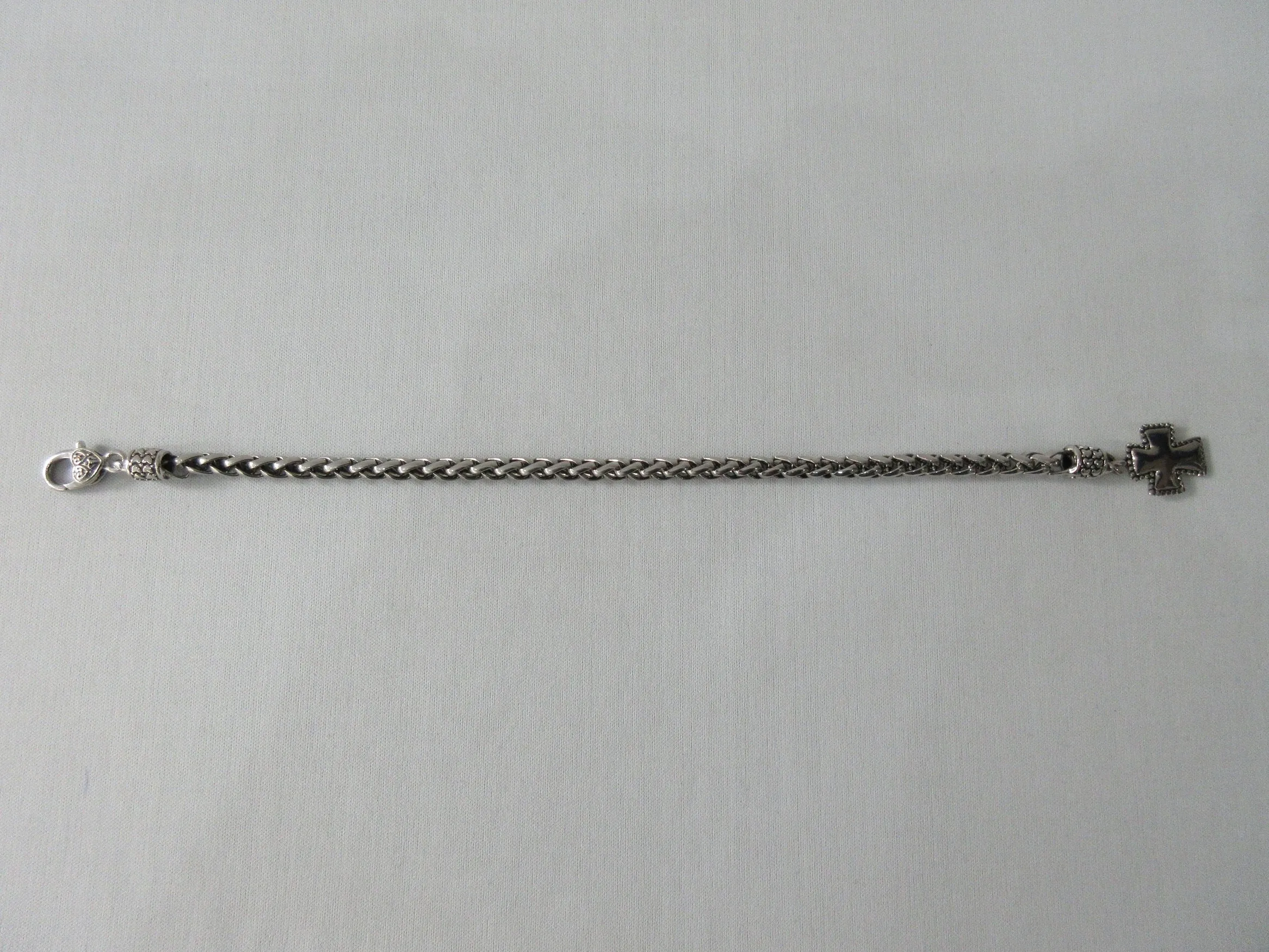 20A60 -Shiny Metal Cross Chain