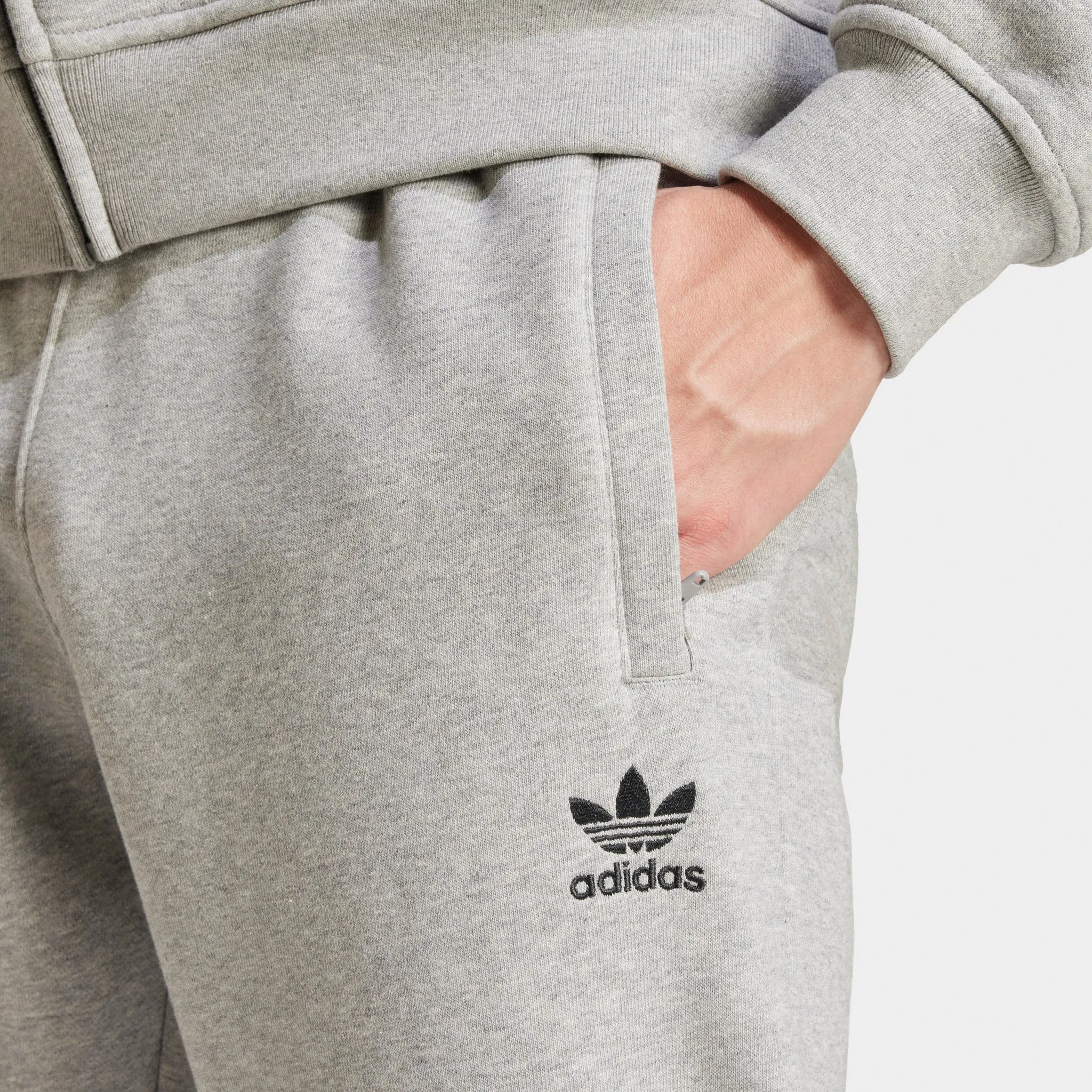 adidas Essential Sweatpants / Medium Grey Heather