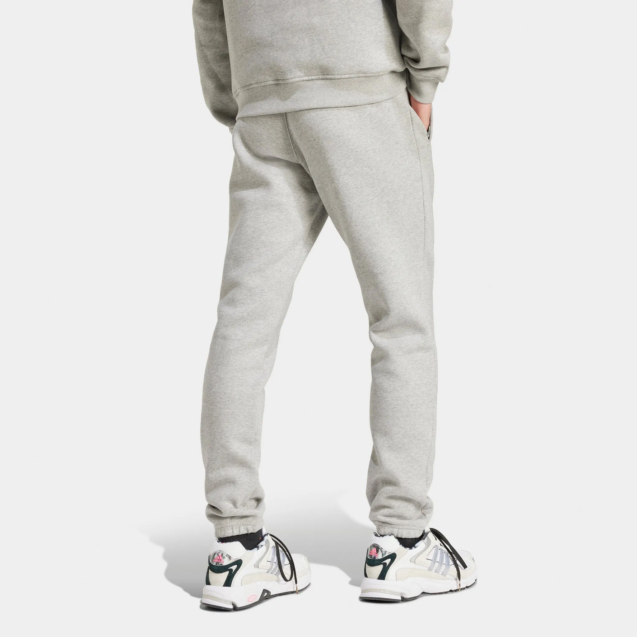 adidas Essential Sweatpants / Medium Grey Heather