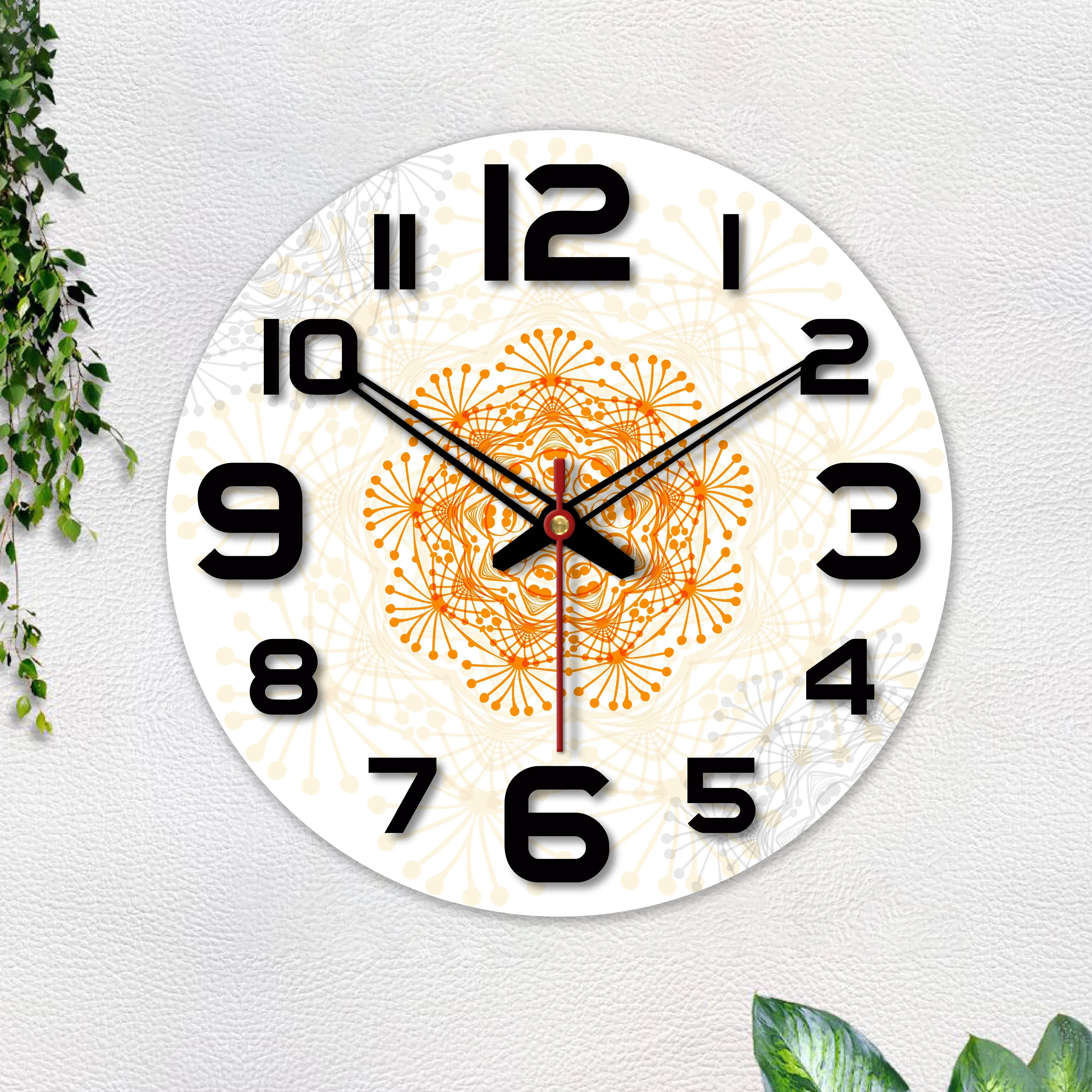 Attractive Pattern Wooden Wall Clock