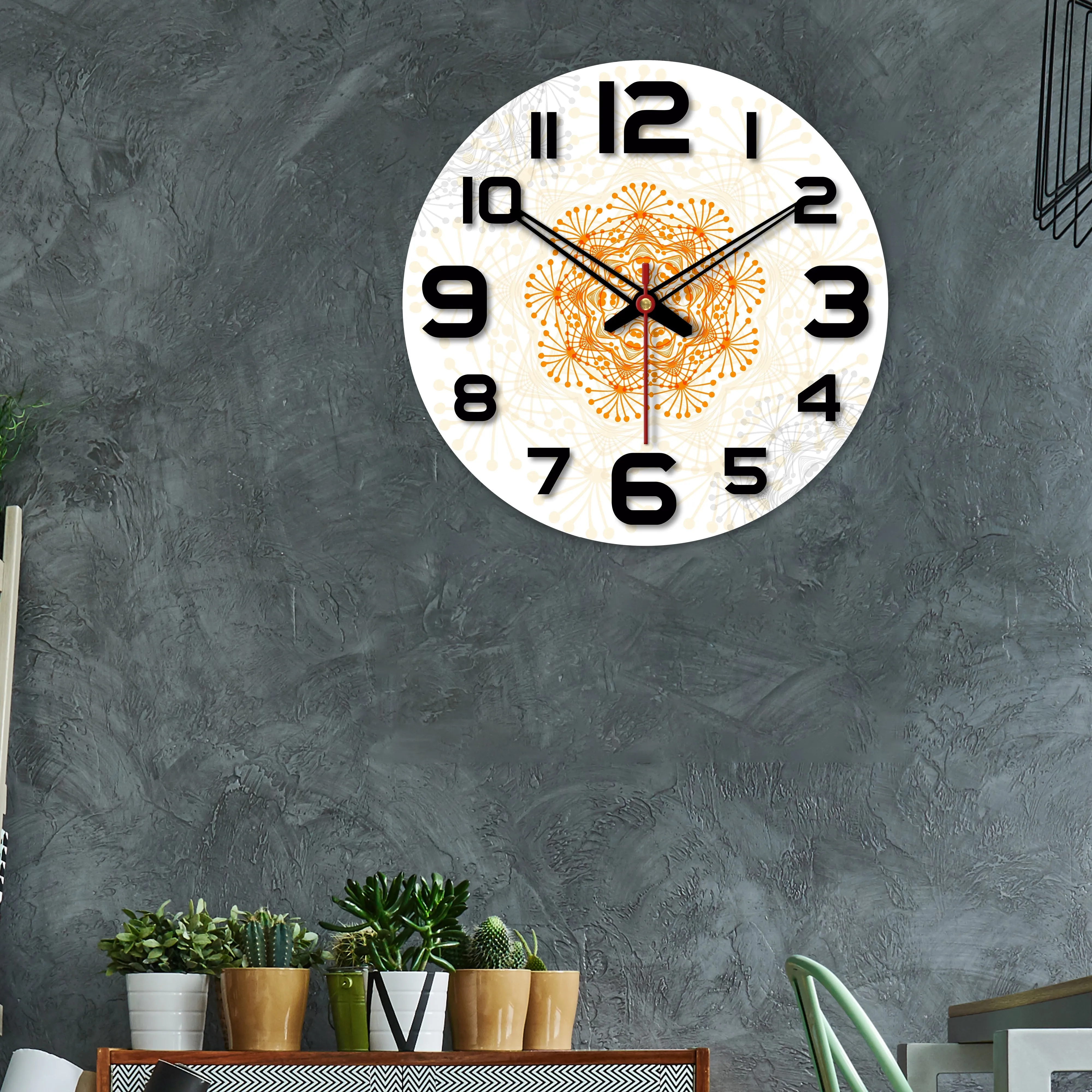 Attractive Pattern Wooden Wall Clock