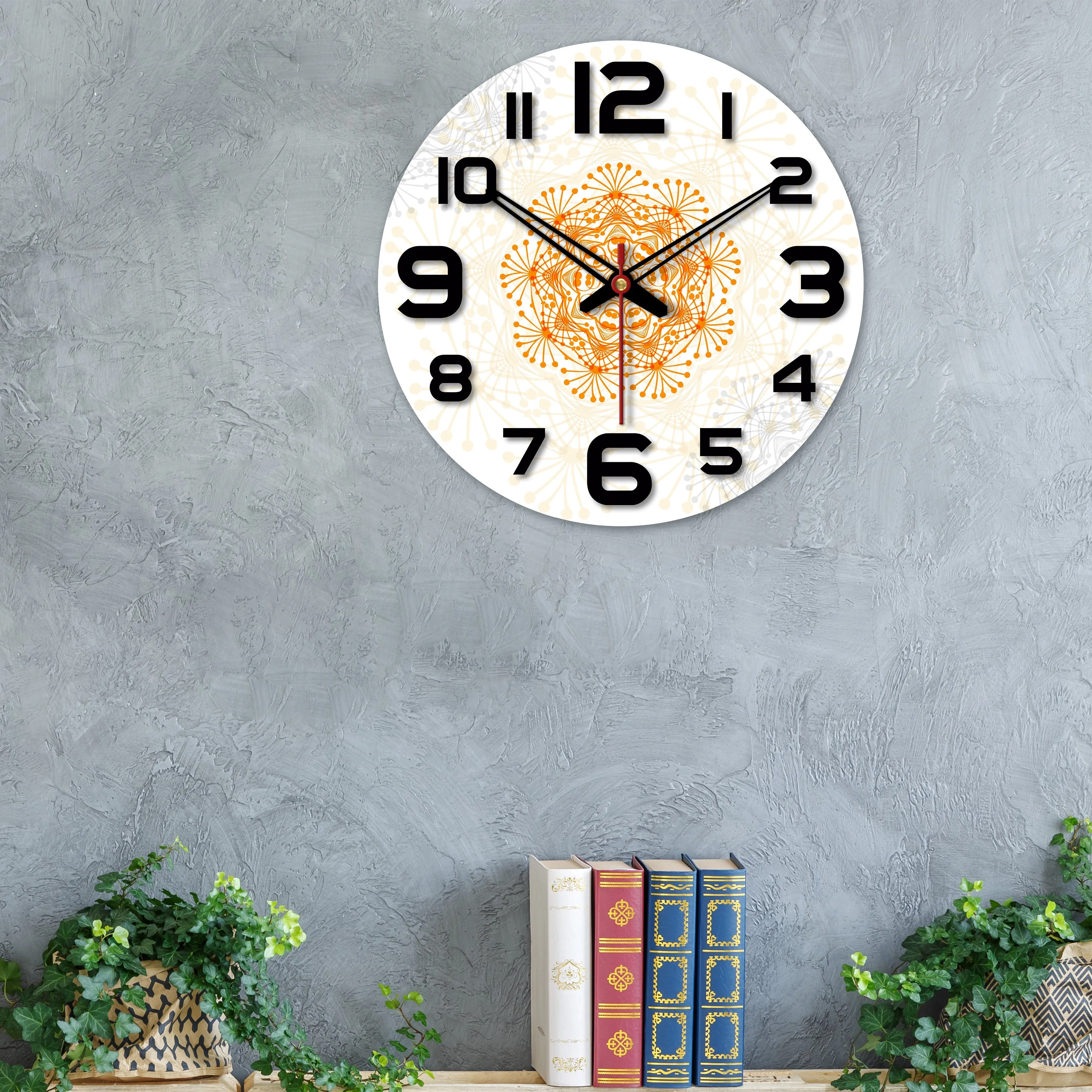 Attractive Pattern Wooden Wall Clock