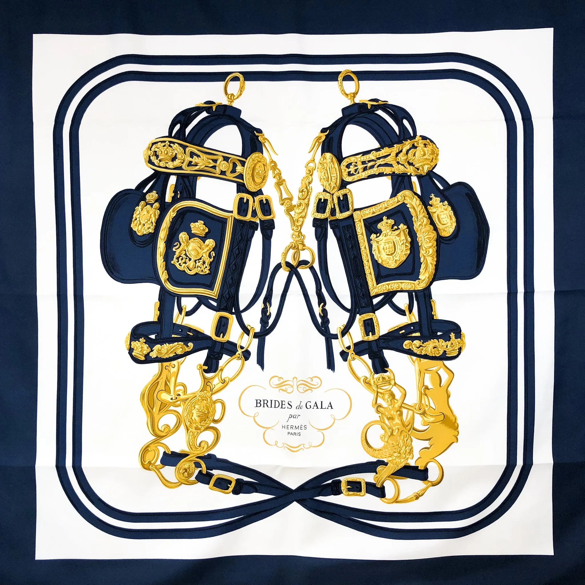 Brides de Gala Hermes Scarf by Hugo Grygkar 90 cm Silk Twill Navy & White