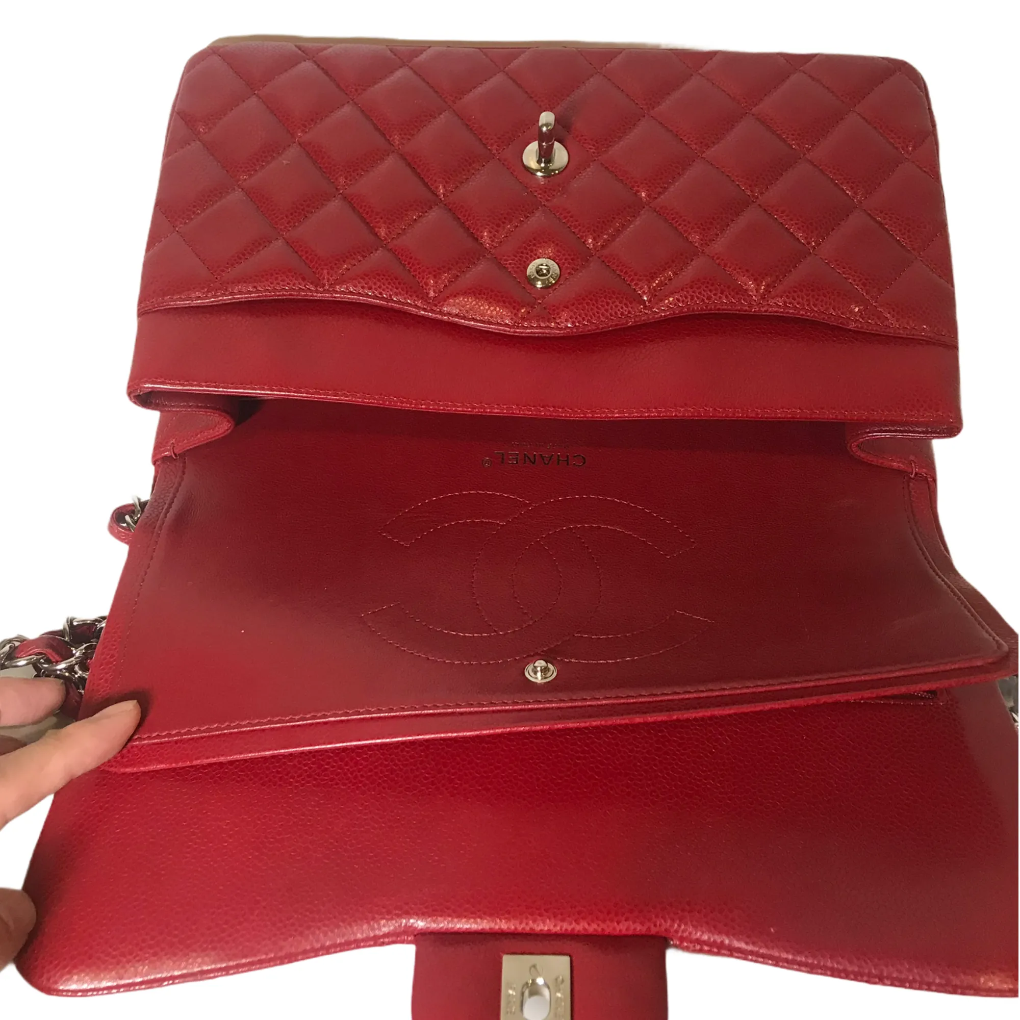 Classic Flap Jumbo Caviar Red SHW