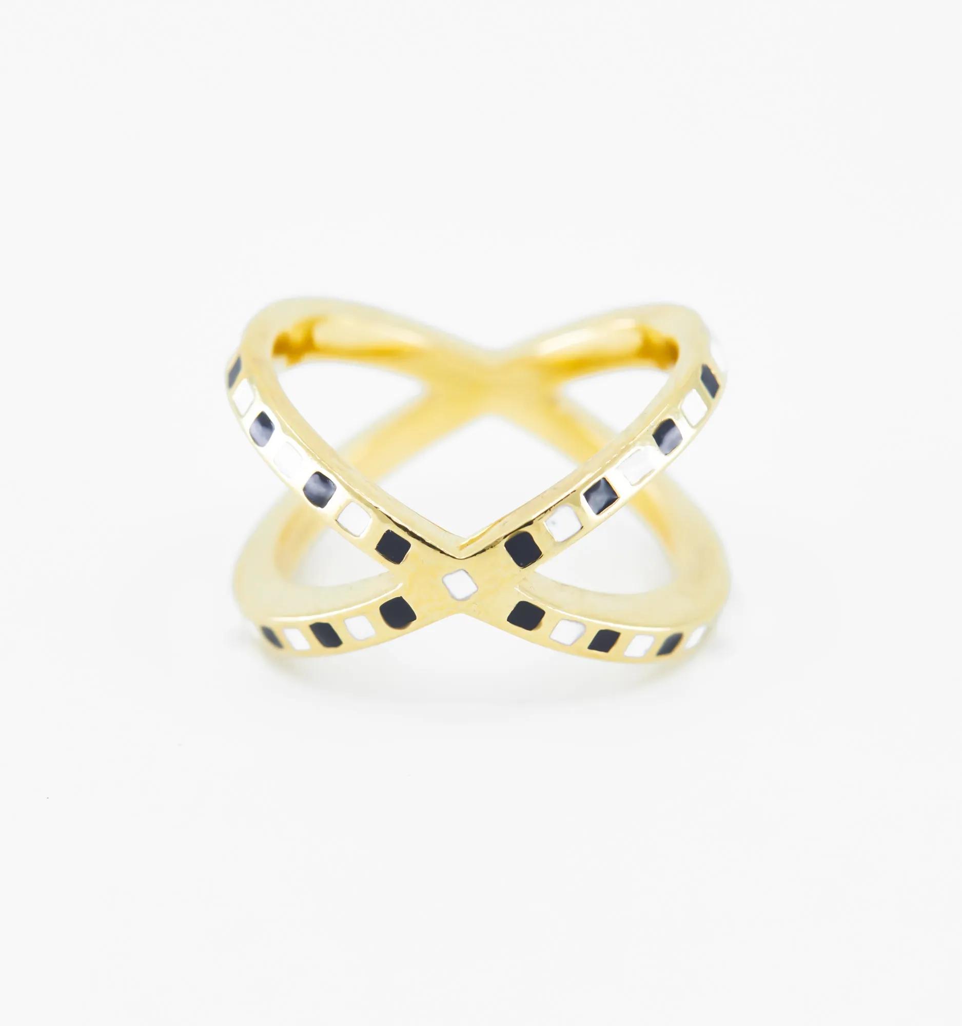 Criss Cross Checker Ring