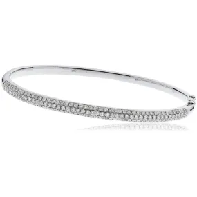 DIAMOND PAVE SETTING BANGLE IN 18K WHITE GOLD