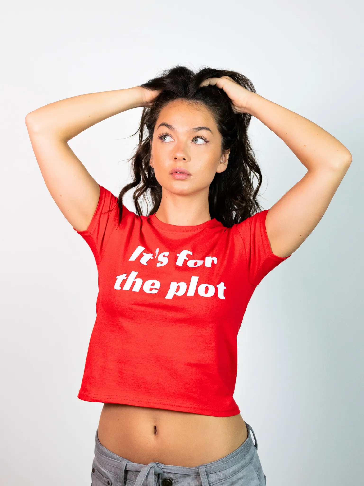 IT'S FOR THE PLOT, BABY TEE - RØD