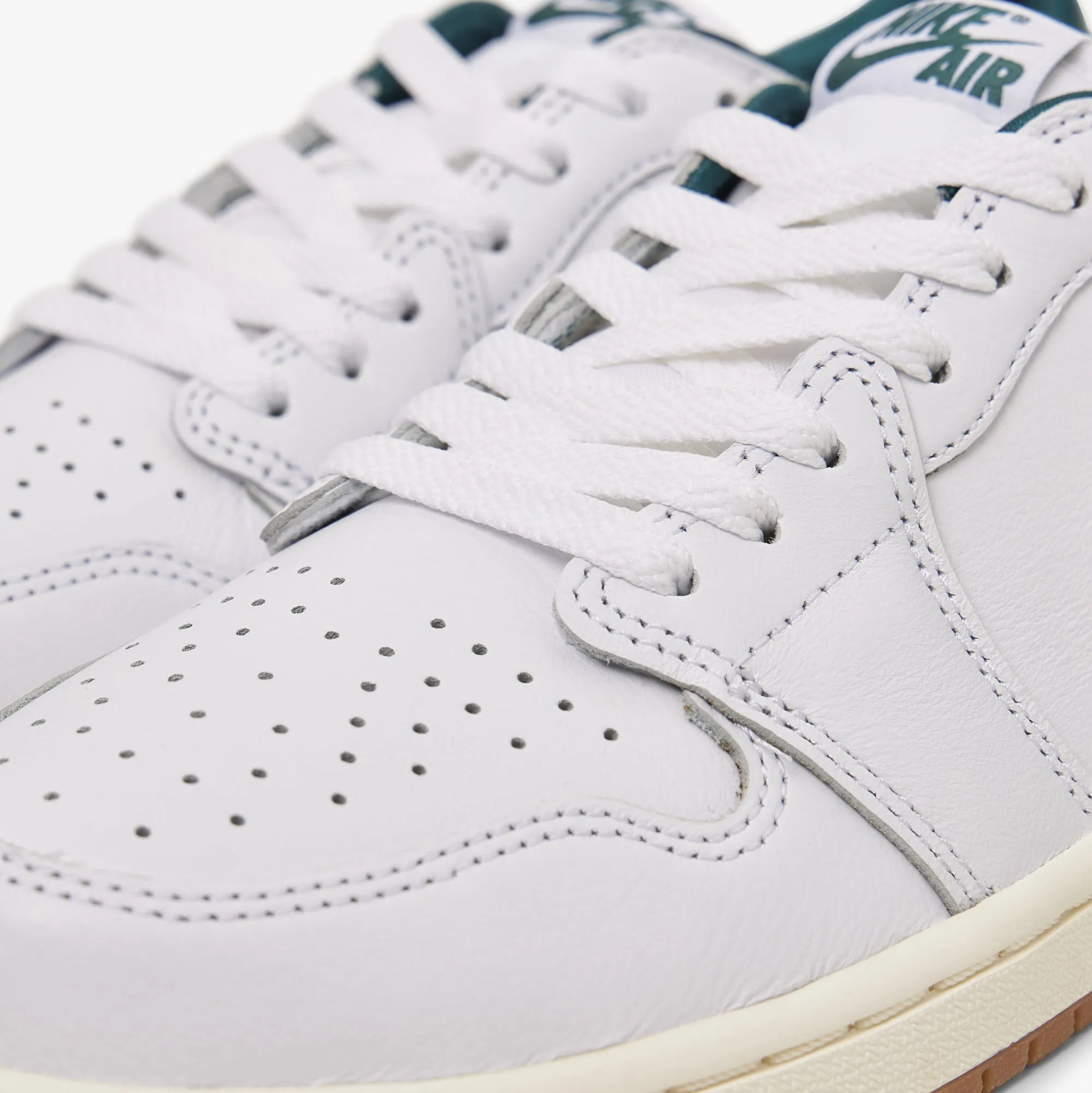 Jordan Women's 1 Low OG White / Oxidized Green - Sail