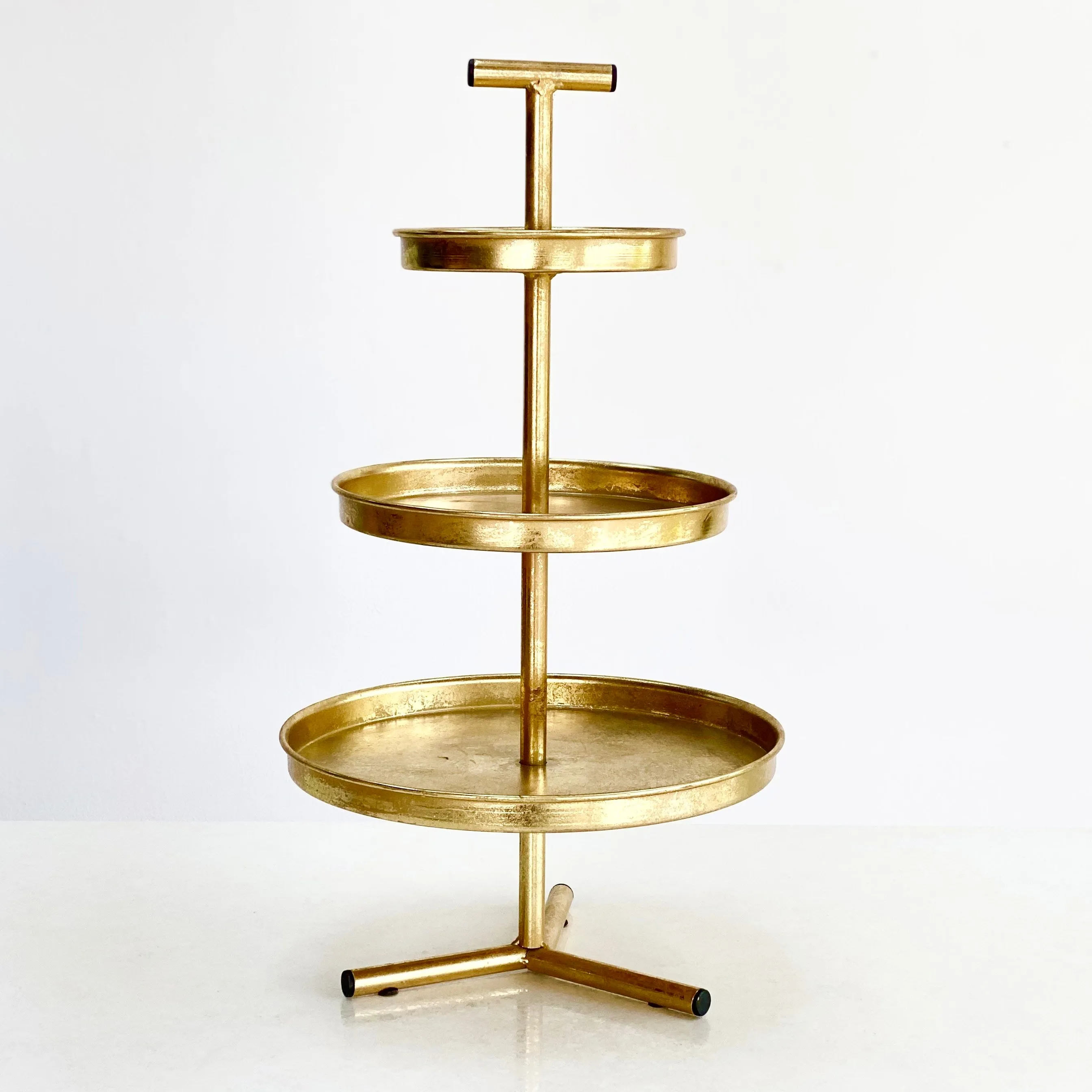 Metal Round Triple Layer Golden Stand