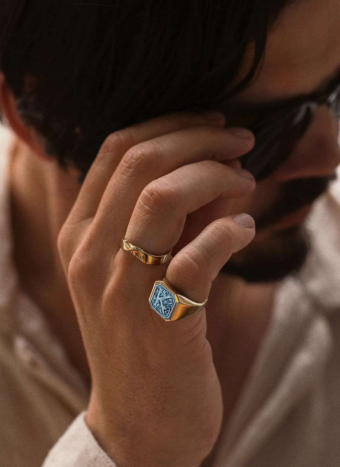 The gent vinny signet ring 14k gold