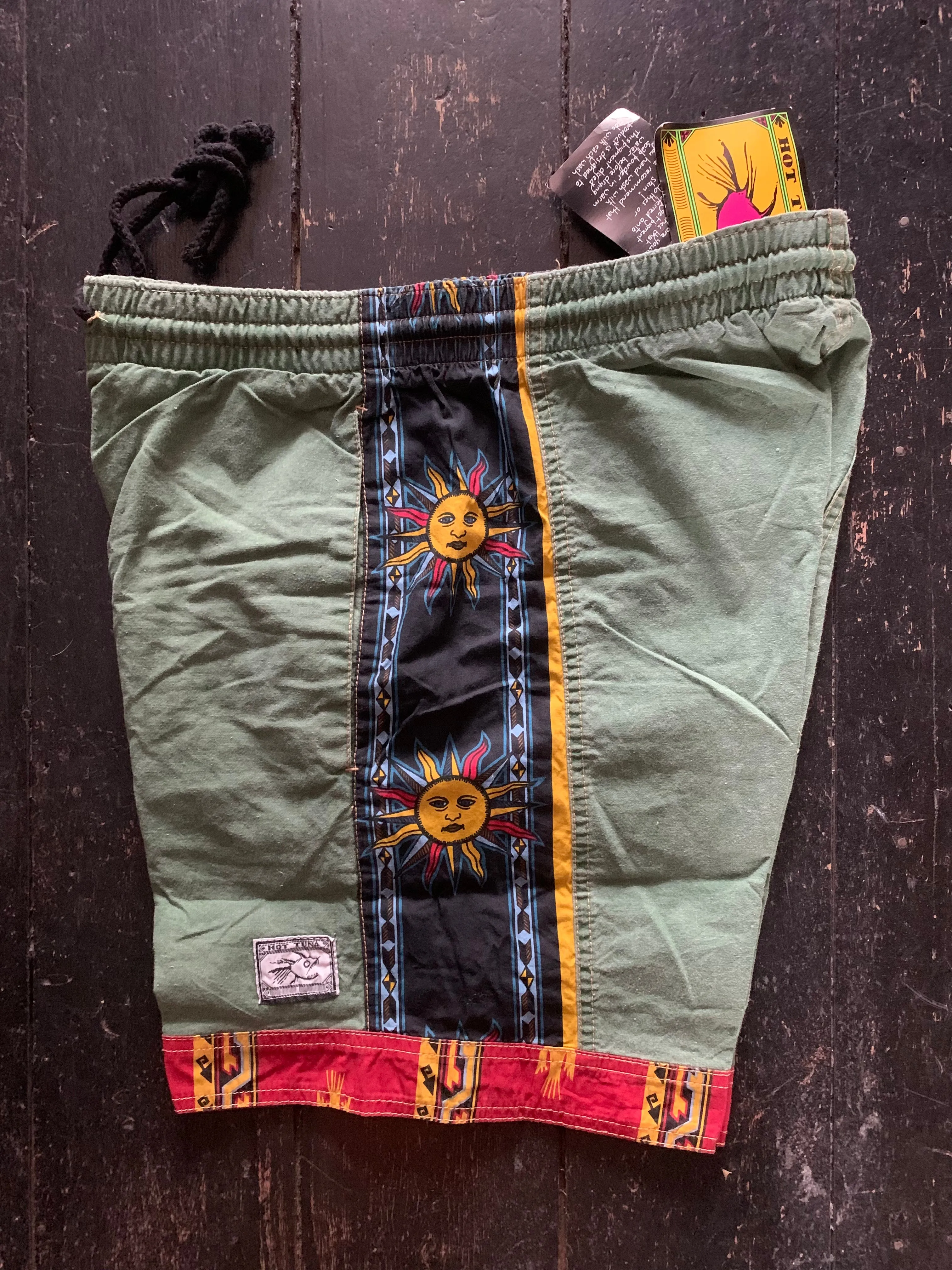 vintage hot tuna shorts ~ 36"